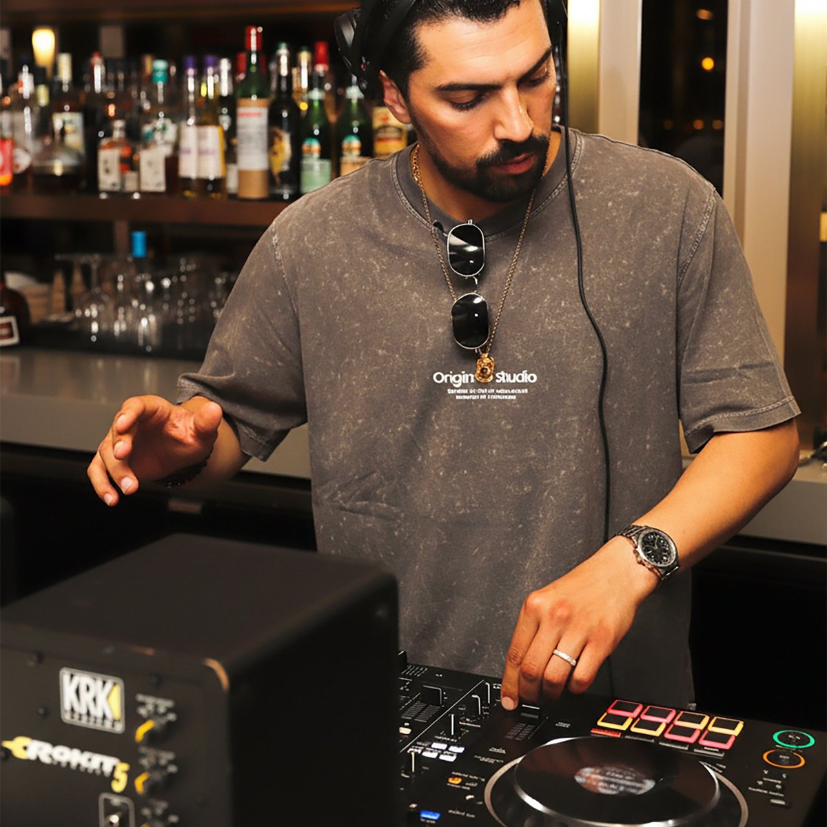 H Tasting Lounge residency